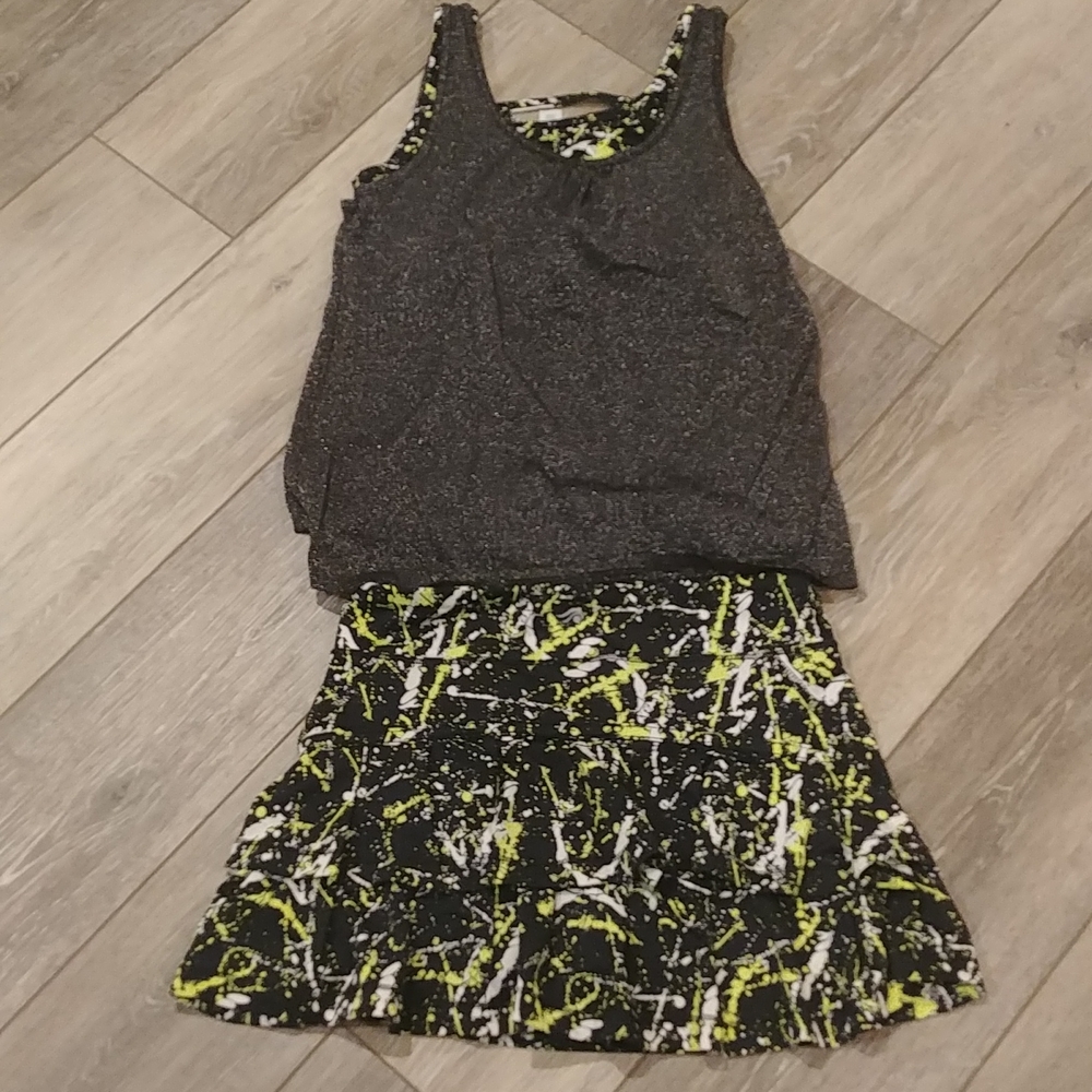 💥SOLD💥Ideology girls 2 piece built in sports bar tank top and skirt  Never worn!